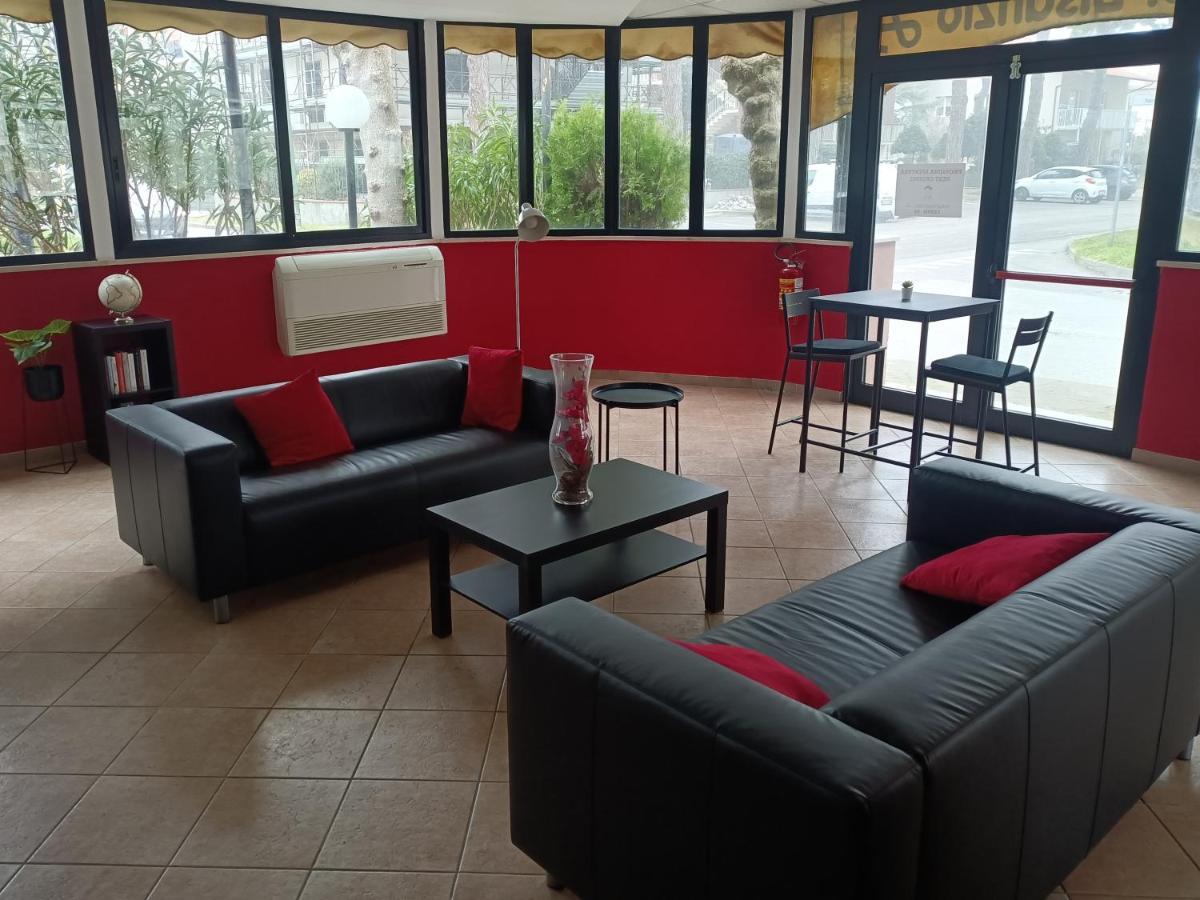 Hotel La Torre Cervia Eksteriør bilde
